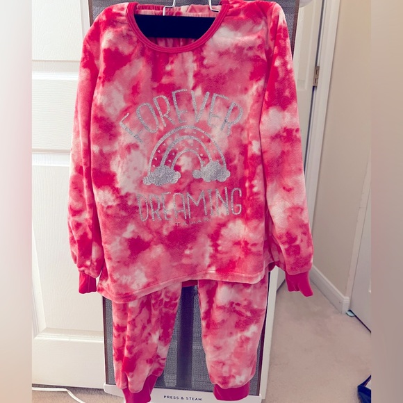 Forever Dreaming Girl’s Graphic Pink Pajamas Size 10 / 12 - Picture 1 of 4